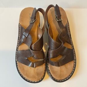 Naturalizer Women’s Brown Leather Timmy Thong Sandal, Size 8.5